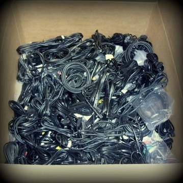 Угловой кабель питания евро-C7 восьмерка, 3м, черный