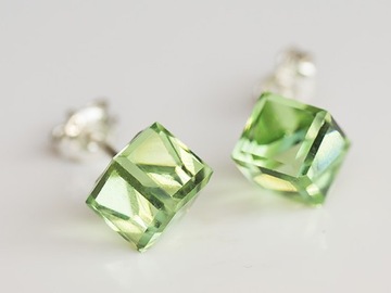 с подвеской в ​​виде куба Swarovski Cube 6мм СЕРЕБРЯНЫЙ