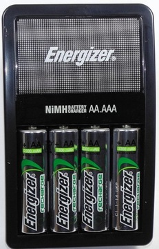 Зарядное устройство ENERGIZER Maxi + 4 батарейки АА 2000