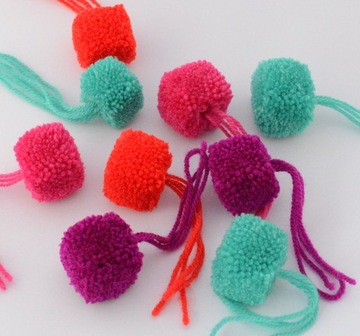 Pompon Kwadrat Wełna Akryl 100% 3 cm Nowość HIT