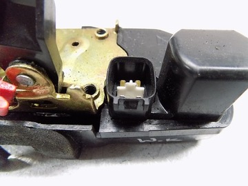 ЗАМОК ДВЕРИ ПЕРЕДНИЙ ПРАВЫЙ Jeep GRAND CHEROKEE WK WH