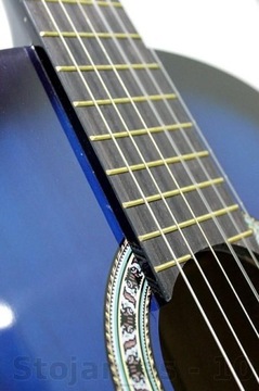 1/2 ПРОФЕССИОНАЛЬНАЯ КЛАССИЧЕСКАЯ ГИТАРА ---ИСПАНСКИЙ--