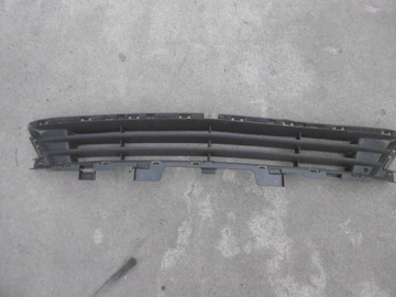 OPEL ZAFIRA C LIFT środkowa kratka w zderzak