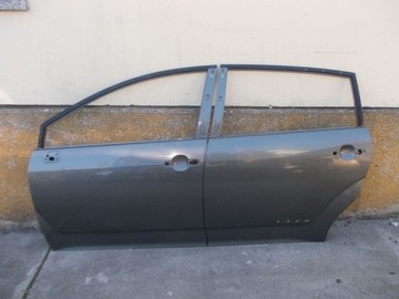 TOYOTA COROLLA VERSO 04- drzwi lewe tylne tył