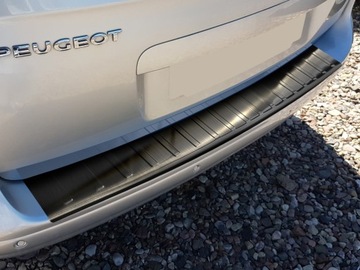НАКЛАДКА НА БАМПЕР PEUGEOT 5008 09-17