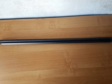 Uszczelka zgarniajaca lewa vw passat b7 3AA837471A