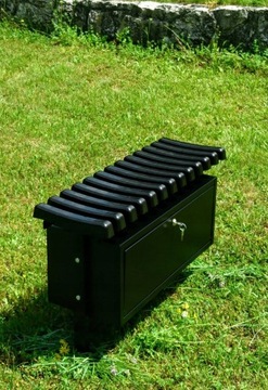 Кладбищенская скамейка с большим ящиком, для кладбища, SOLID+FREE, Производитель.
