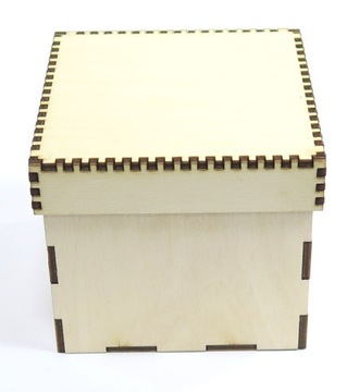 КОРОБКА КОРОБКА С КРЫШКОЙ 10x10x9см YR61