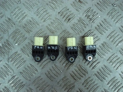 Toyota prius 2010 датчик удара фото №1