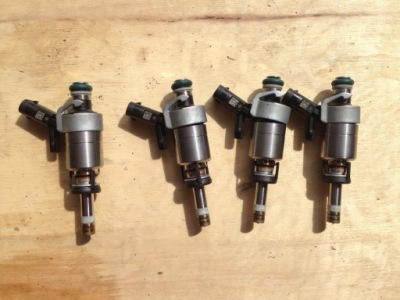 Форсунка audi a4 b9 06l906036k фото №1