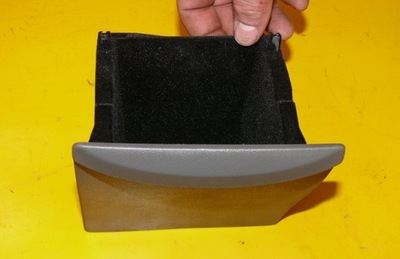 Бардачок заглушка запобіжників nissan sentra b16 фото №1