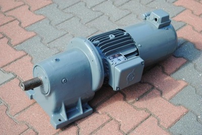 Motoreduktor 2.2kw. 135obr. lub 15obr. 0.55KW