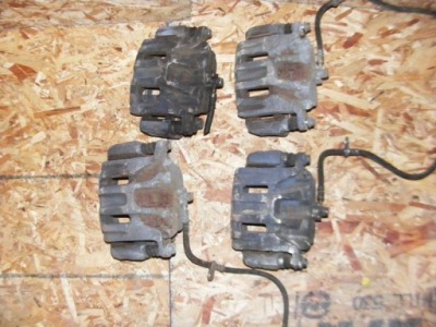 Суппорт тормозной перед rh honda odyssey 05-10 фото №1