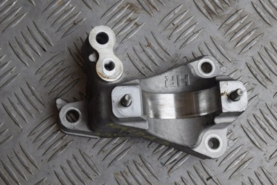 Кронштейн опора полуось mazda 3 bm 2015 фото №1