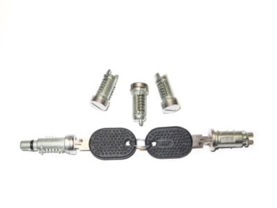 Fiat uno 90-00 замки kpl. фото №1