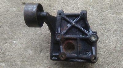 Mazda mpv 2.0 citd основа кронштейн компресора фото №1