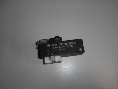 Модуль блок керування вентиляторів vw audi 357919506d фото №1