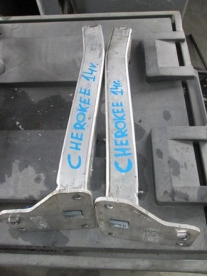 Відбійник відбійник зона деформації jeep cherokee 14r pr фото №1