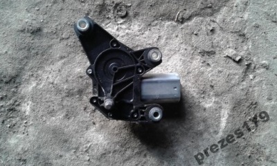 Voyager caravan 03-07r двигун задній двірники фото №1