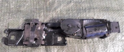 Audi s6 s7 s8 замок доводчик кришки 4h0827383 фото №1