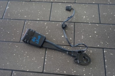 Кліпса поперечина ліва передня audi a4 b8 фото №1