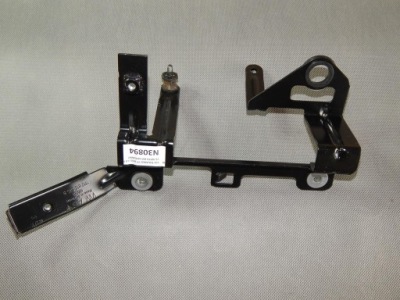 Vw touareg кронштейн дополнительной насос 7p0819545b фото №1