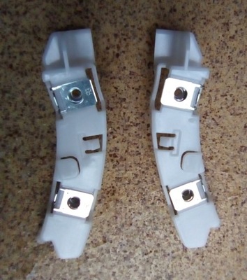 Peugeot 208 кронштейн бампера праве фото №1