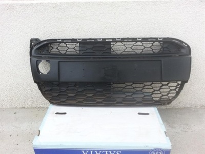 Citroen c1 11- решётка средняя бампера фото №1