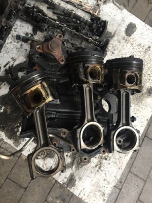 Trafic vivaro 2.0dci 115km поршень с шатун фото №1