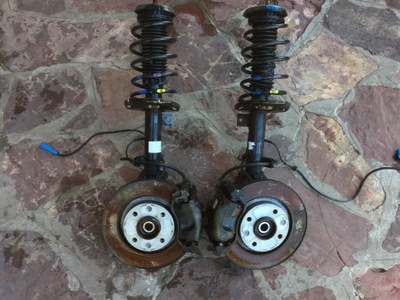 Citroen c3 ds3 поворотний кулак права перед 1.4 1.6b фото №1