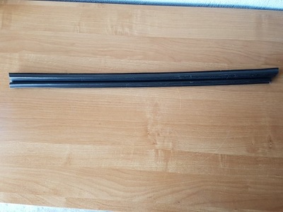 Молдинг уплотнитель vw passat b7 3c9839471b фото №1