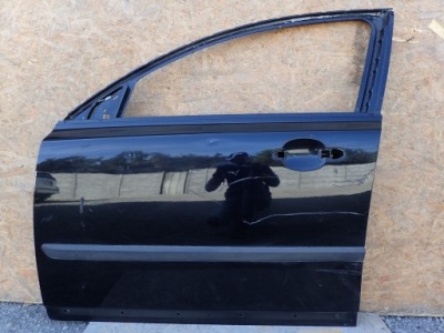 Двері ліва передні лівий перед volvo s40 v50 04-12 фото №1