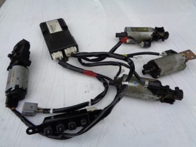 Mazda 6 моторчик регулювання сидіння пам'ять 02-07r фото №1