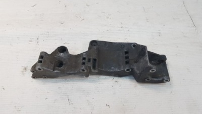 Vw golf 1.6 кронштейн генератора 06a903143h фото №1