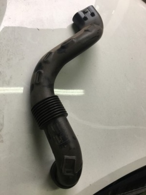 Воздухозаборник воздуха clio iv captur 1.5 dci 165556691r фото №1