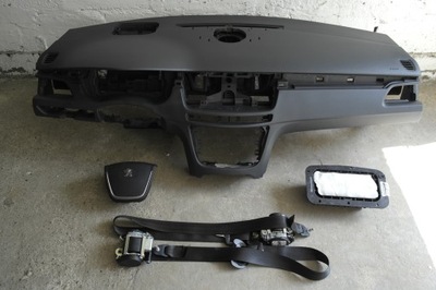 Peugeot 508 подушка безопасности pas приборная панель консоль приборная панель pulpit полка jbl фото №1