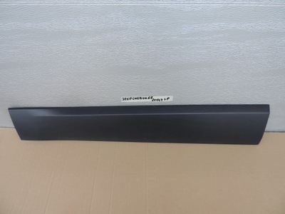 Jeep cherokee 2014 молдинг na дверь левая перед фото №1