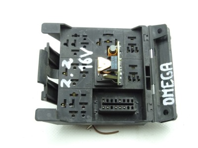 Opel omega b c коробка предохранителей реле фото №1