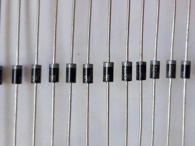 Dioda Schottky'ego 60V 1A SK106