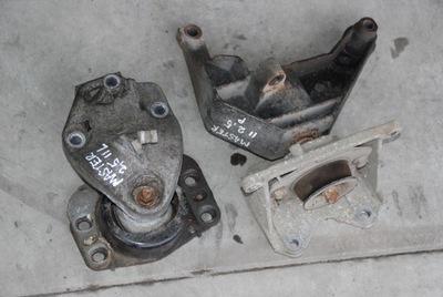 Кронштейн подушка правий renault master ii 2.5 dci 2008 фото №1