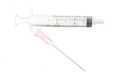 STRZYKAWKA DAWKOMIERZ 20ML + IGŁA INIEKCYJNA