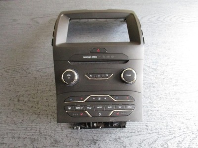 Панель радіо ford edge em2t-18e245-aeh фото №1