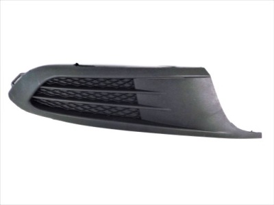 Решётка  w бампере правая фото №1