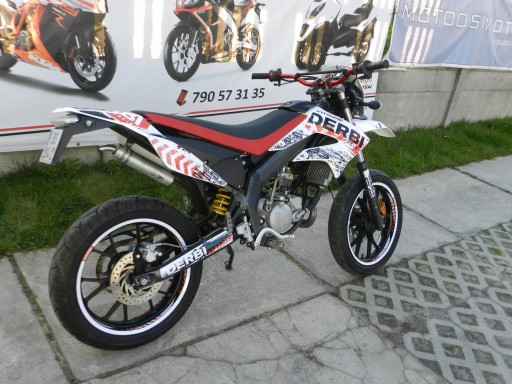 DERBi Senda DRD 2010 г. Наклейки шпонированные В КОМПЛЕКТЕ