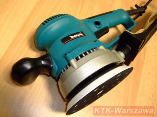 Эксцентриковая шлифовальная машина MAKITA BO6030 150 мм