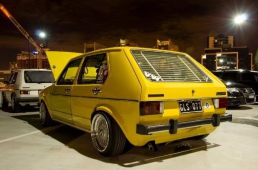 Задняя рулонная шторка в стиле ретро VW Golf 1 Mk1