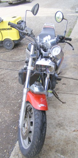 Мотоцикл Yamaha FZX 750 по запчастям