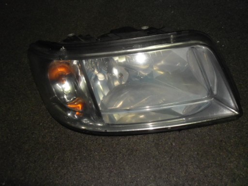 TRANSPORTER T5 LAMPA PRAWY PRZÓD PRAWA PRZEDNIA EU