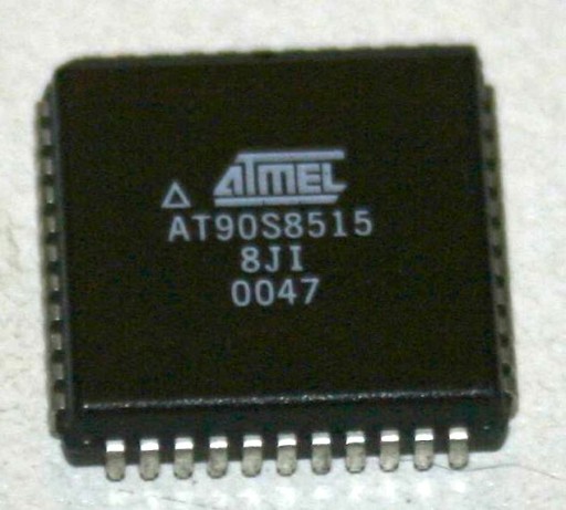 90S8515-8 ATMEL PLCC-44 mikrokontroler