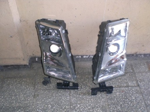 LAMPA REFLEKTOR VOLVO FH 12 oryg. 300 netto